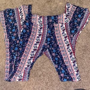 Donating 11/1 Floral flare pants